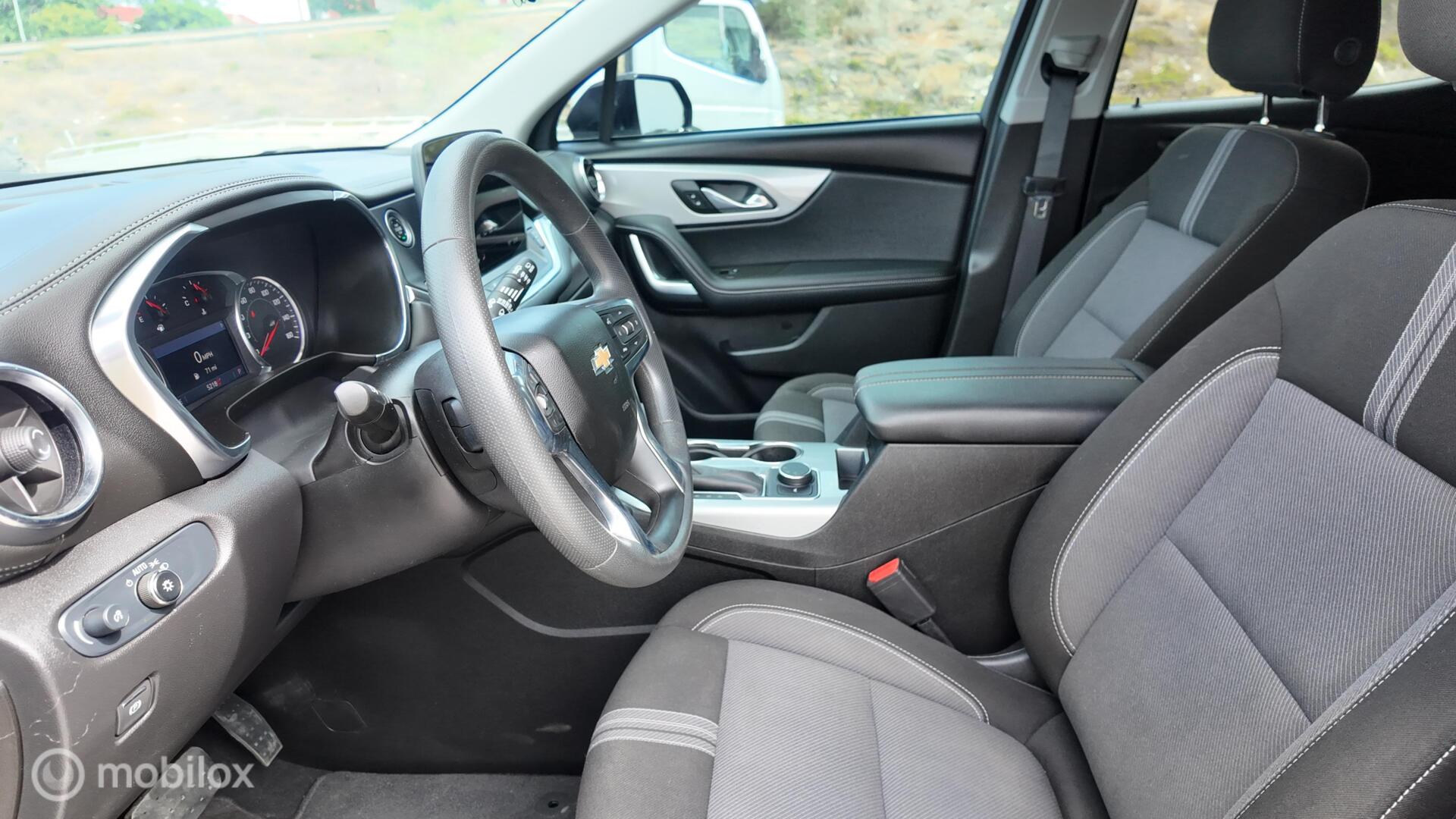 Chevrolet Blazer x photo 11