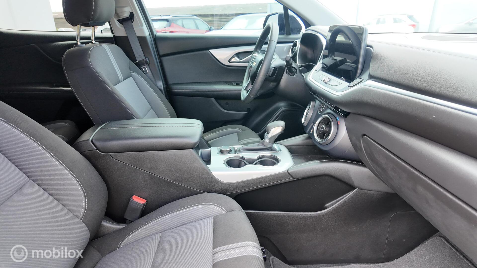 Chevrolet Blazer x photo 15