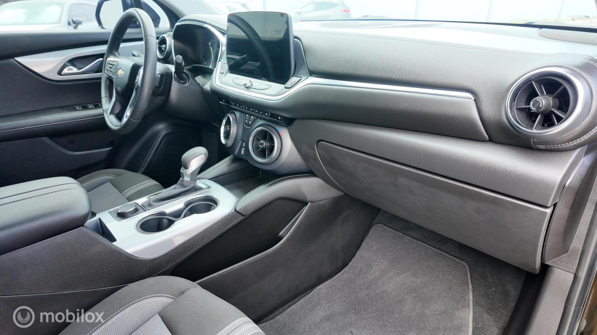 Chevrolet Blazer x photo 16