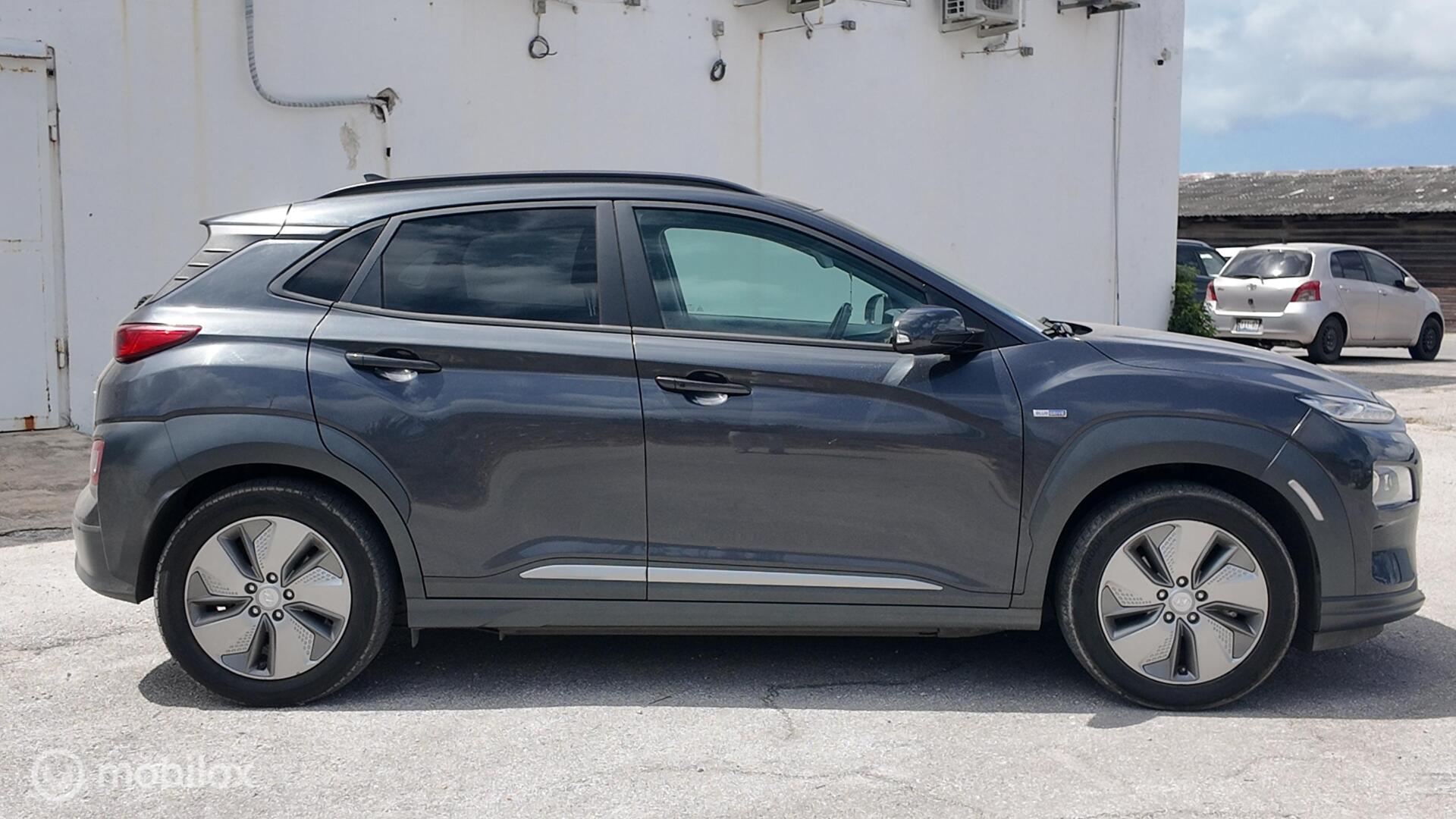 Hyundai Kona photo 7