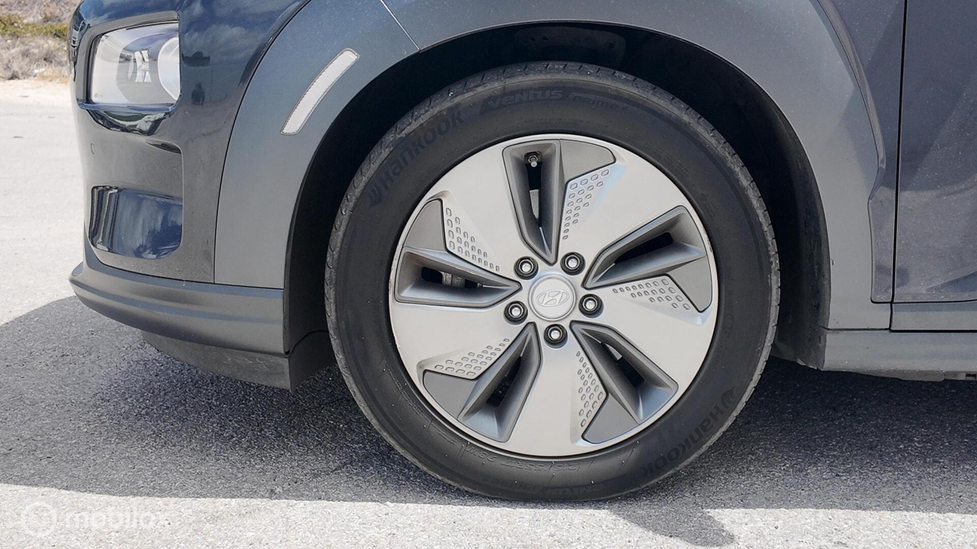 Hyundai Kona photo 10