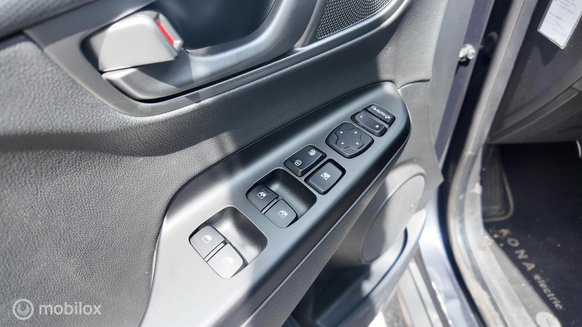 Hyundai Kona photo 13
