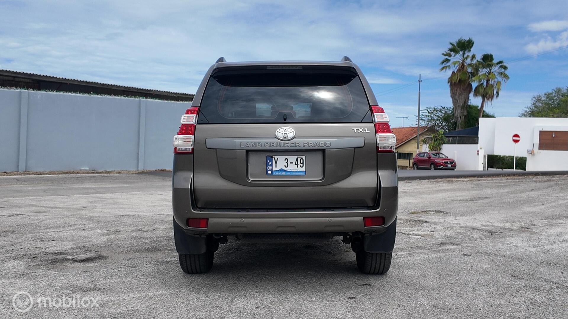 Toyota Land Cruiser Prado photo 5