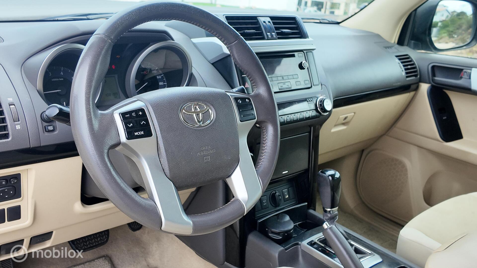 Toyota Land Cruiser Prado photo 13