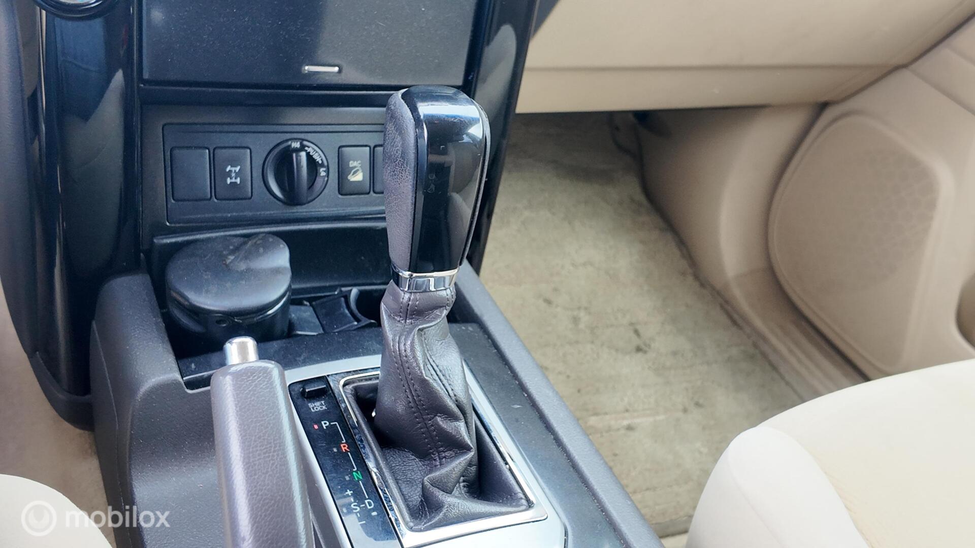 Toyota Land Cruiser Prado photo 17