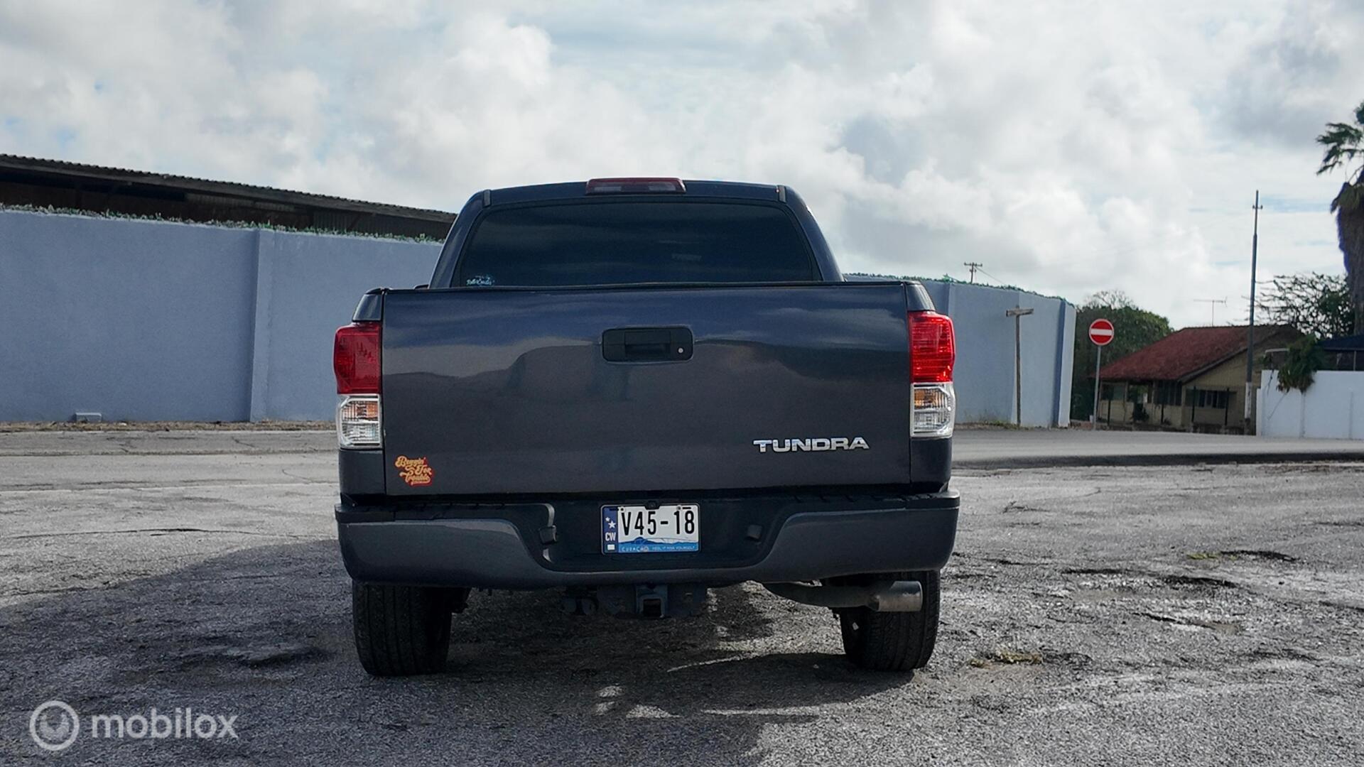 Toyota Tundra SR5 photo 5