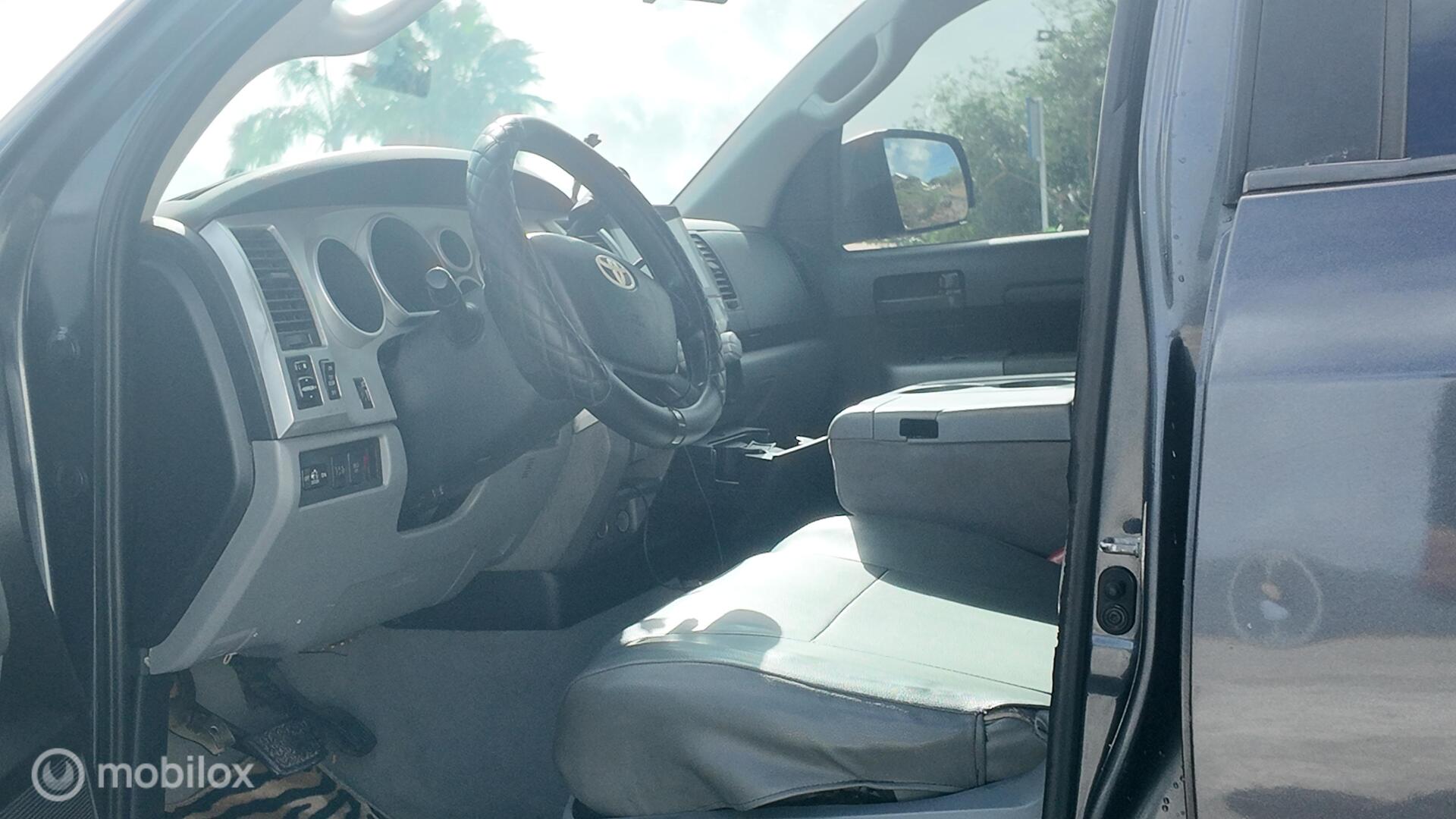 Toyota Tundra SR5 photo 11