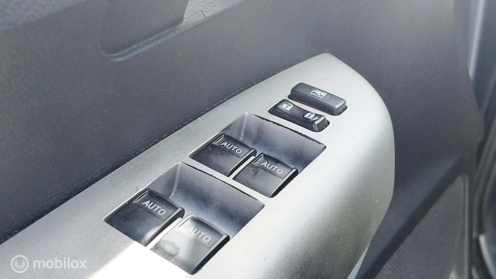 Toyota Tundra SR5 photo 13