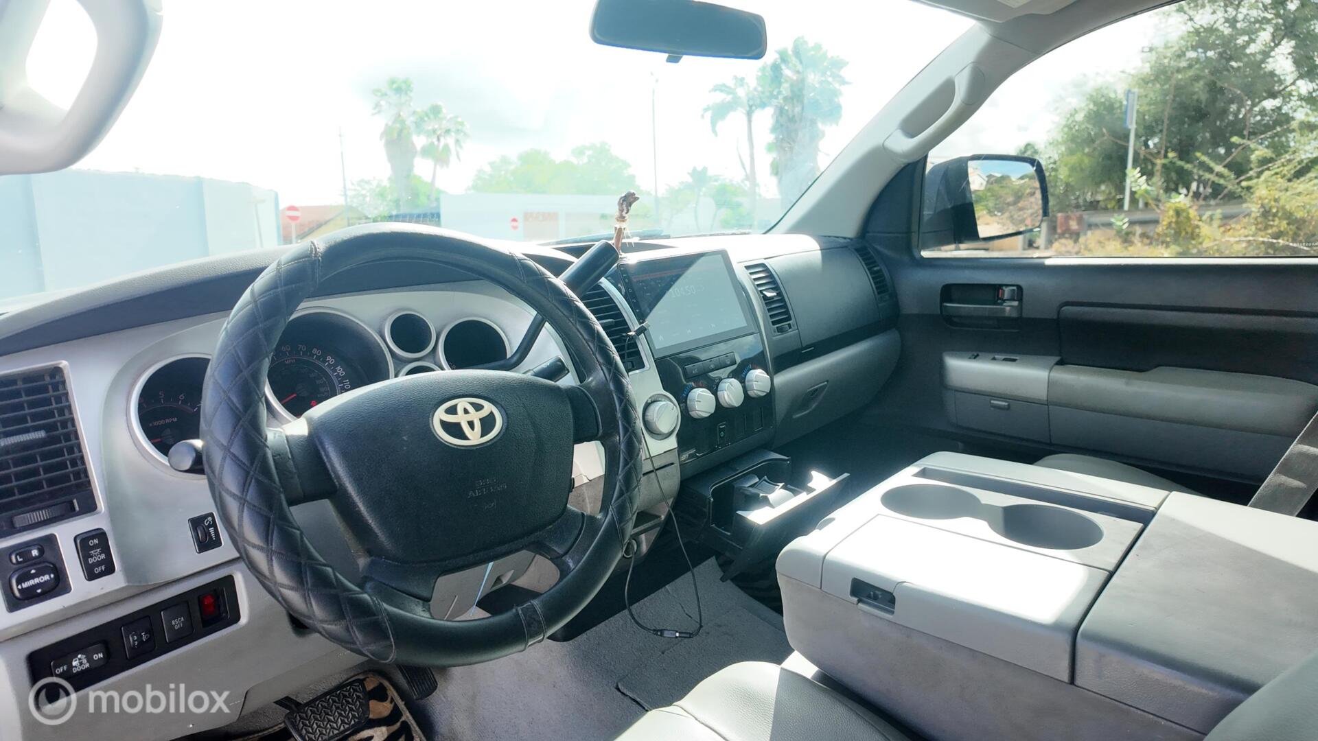Toyota Tundra SR5 photo 14