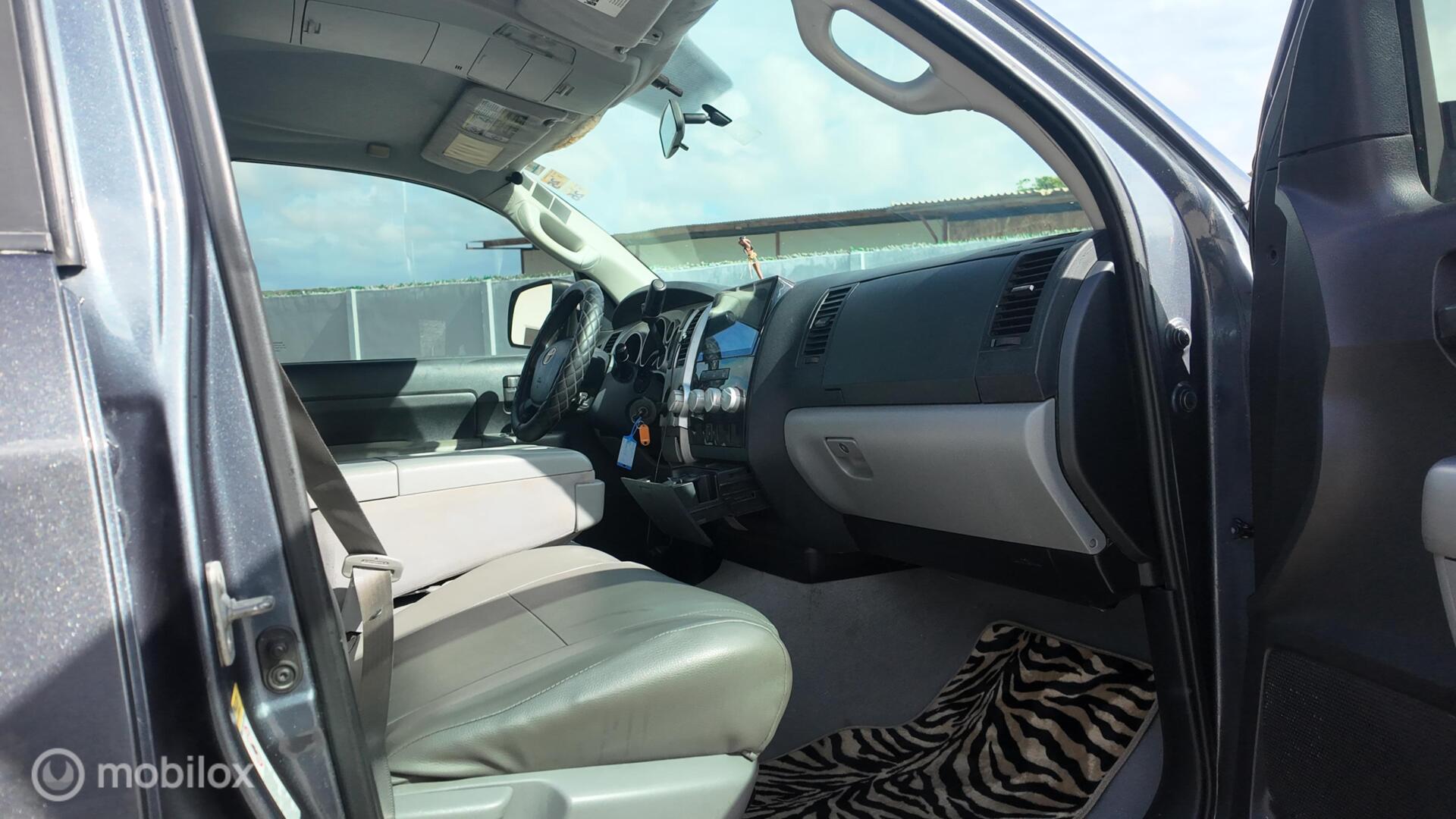 Toyota Tundra SR5 photo 19