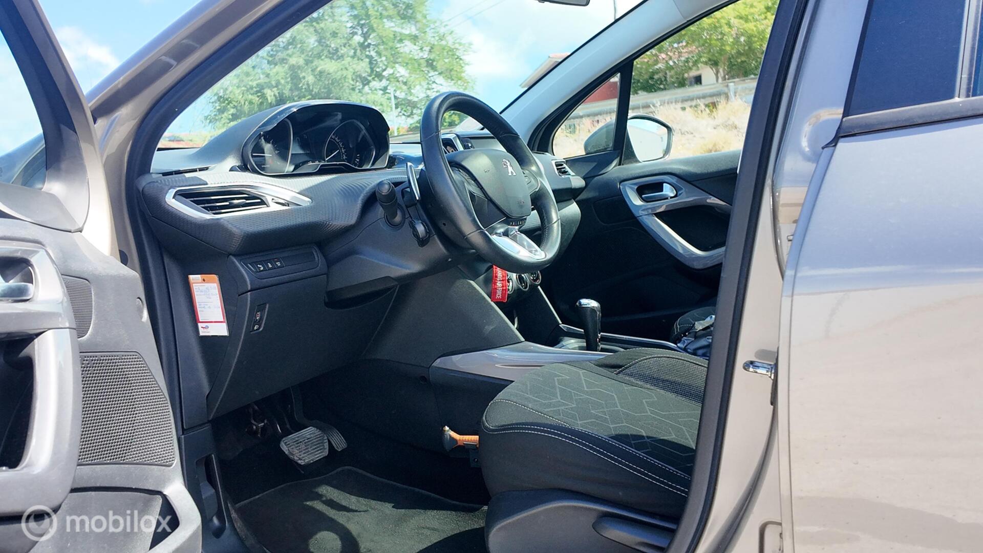 Peugeot 2008 photo 12