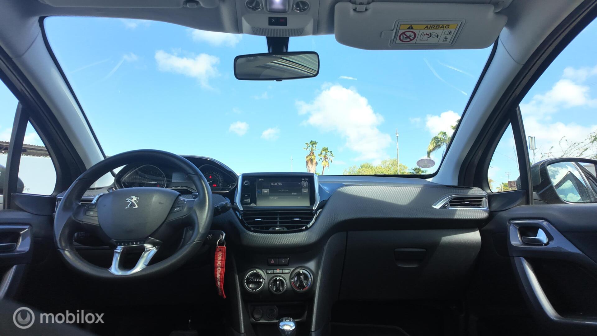 Peugeot 2008 photo 19