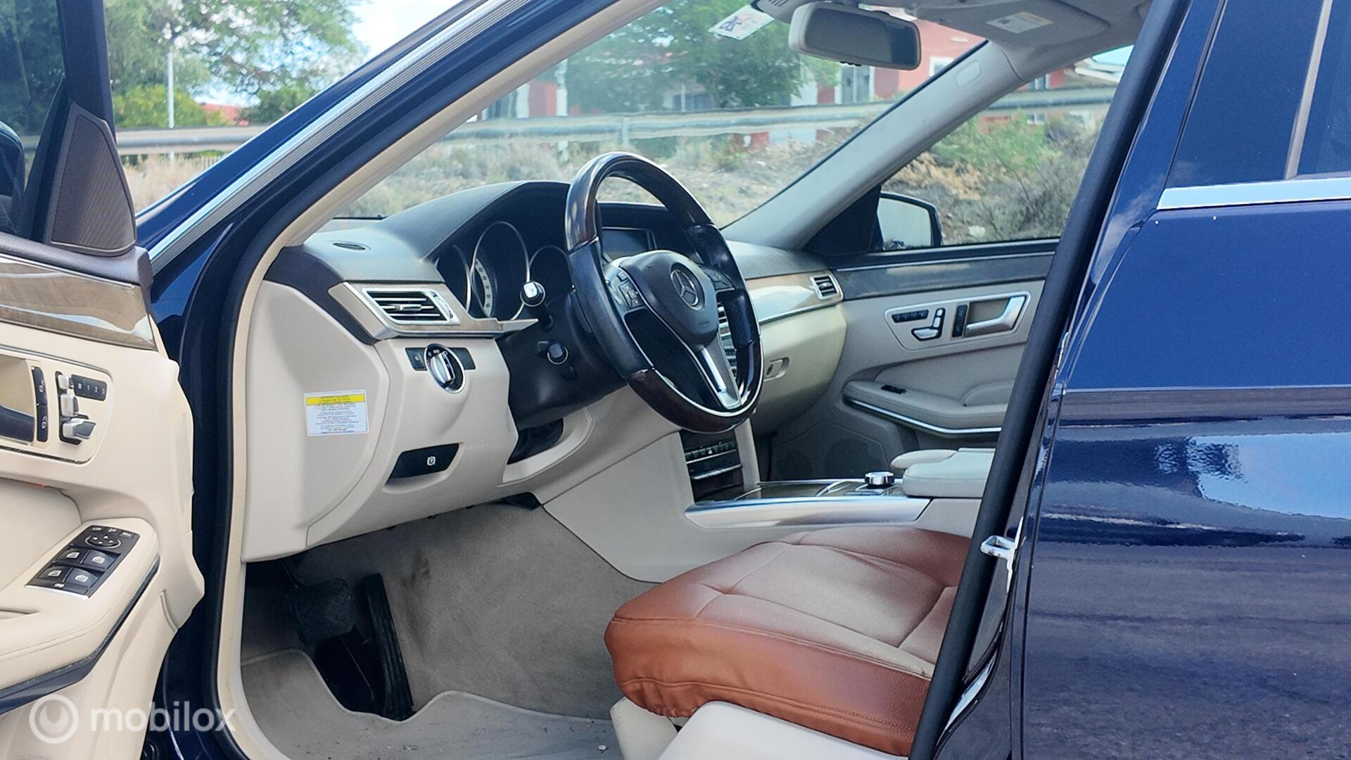 Mercedes-Benz E350 photo 12