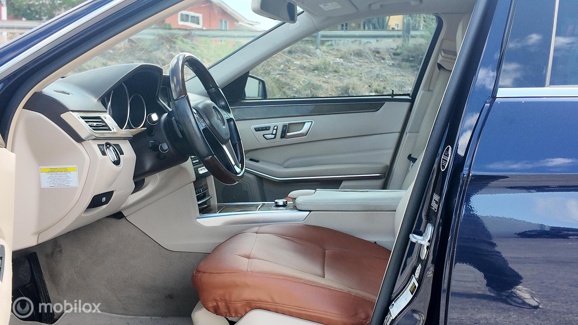 Mercedes-Benz E350 photo 13
