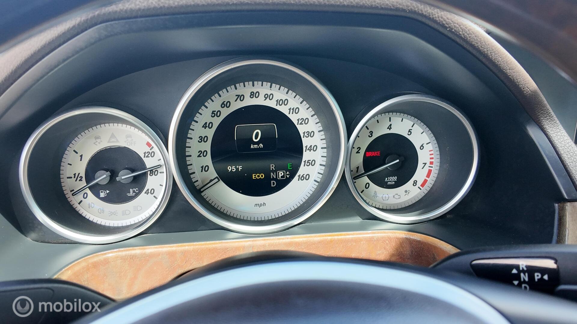 Mercedes-Benz E350 photo 15