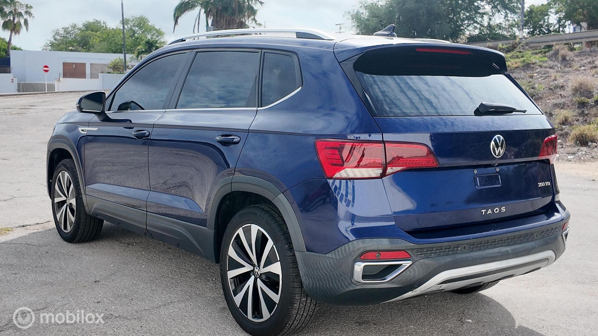 Volkswagen Taos photo 4