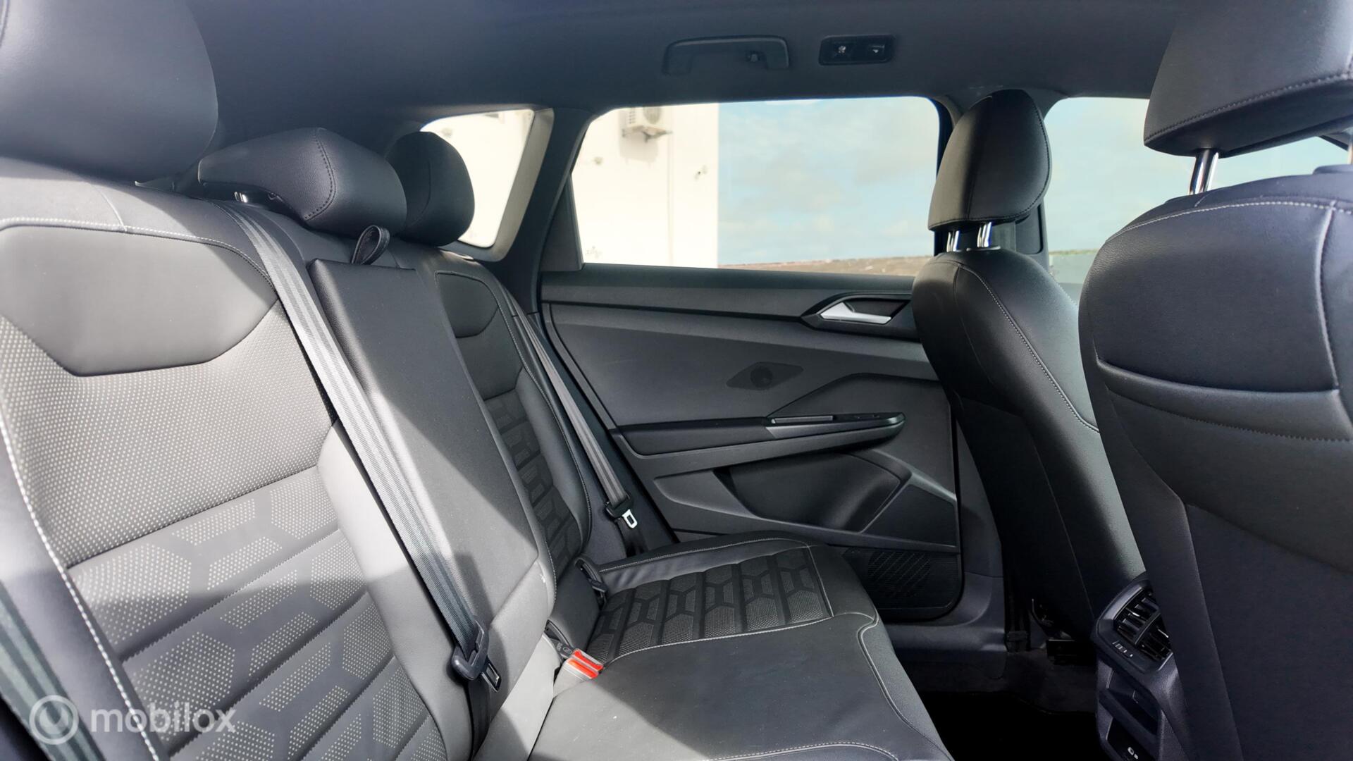 Volkswagen Taos photo 20