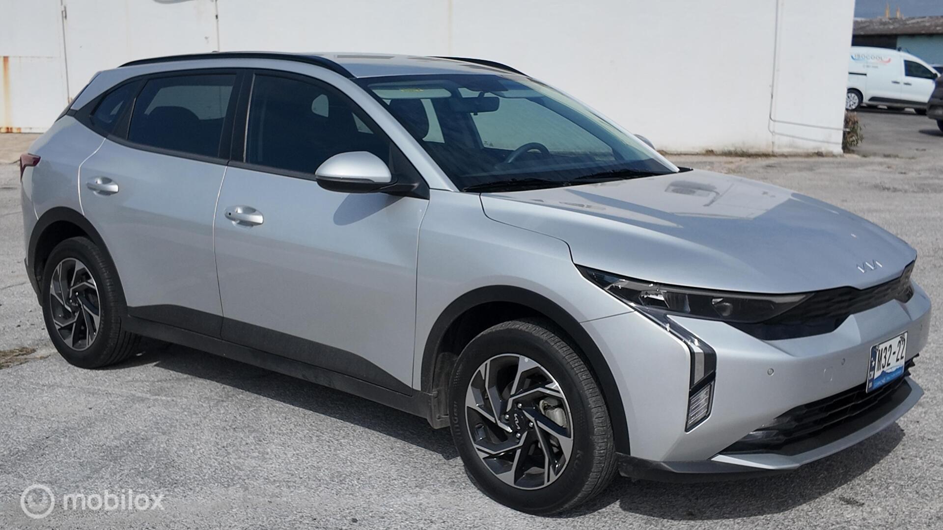 Kia K3 photo 8