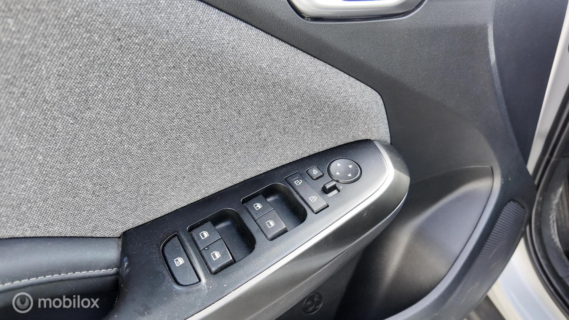 Kia K3 photo 11