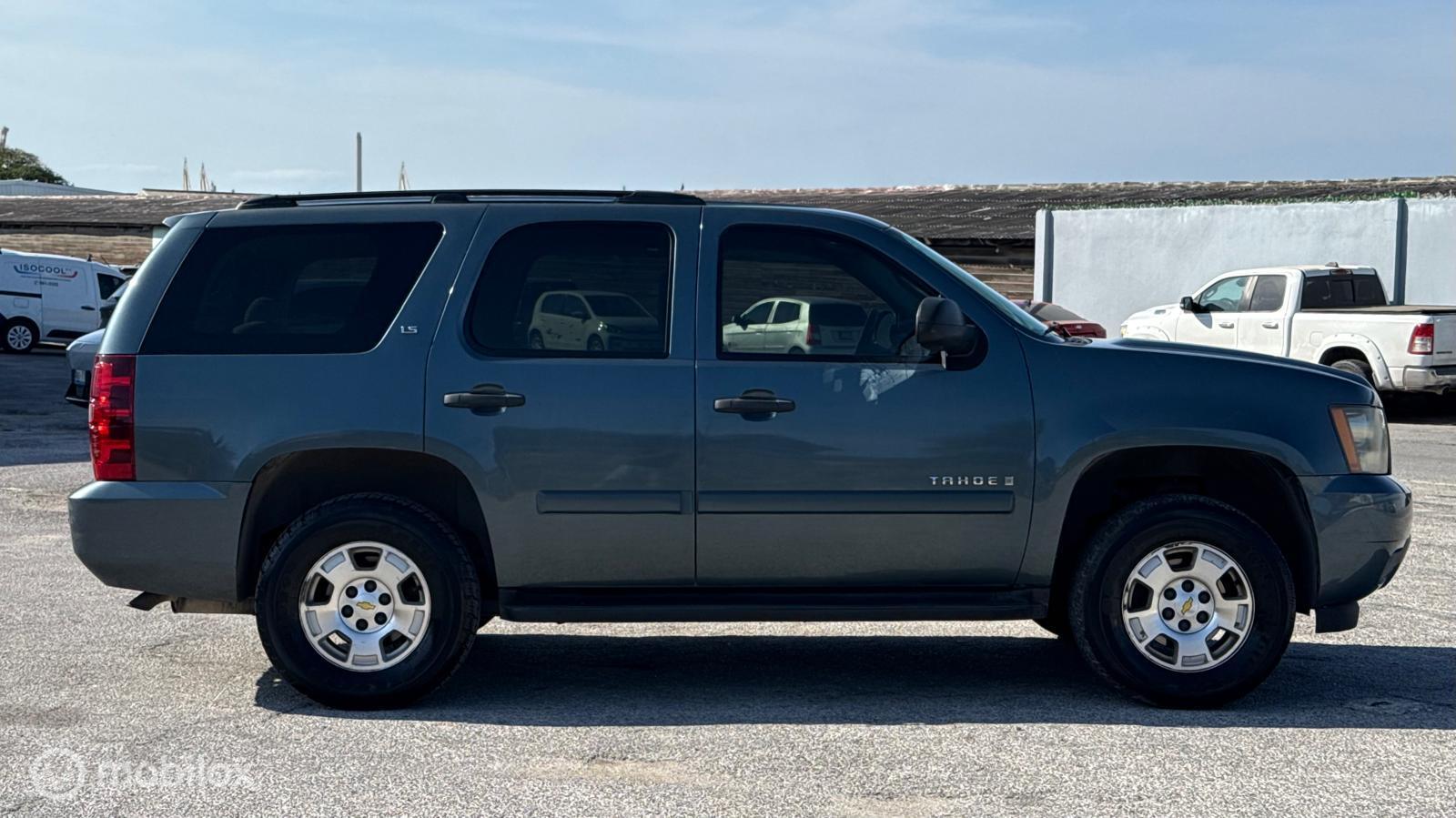 Chevrolet Tahoe LS photo 7