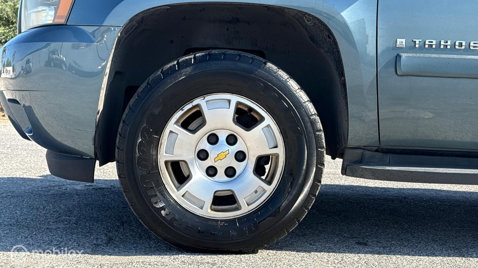 Chevrolet Tahoe LS photo 10