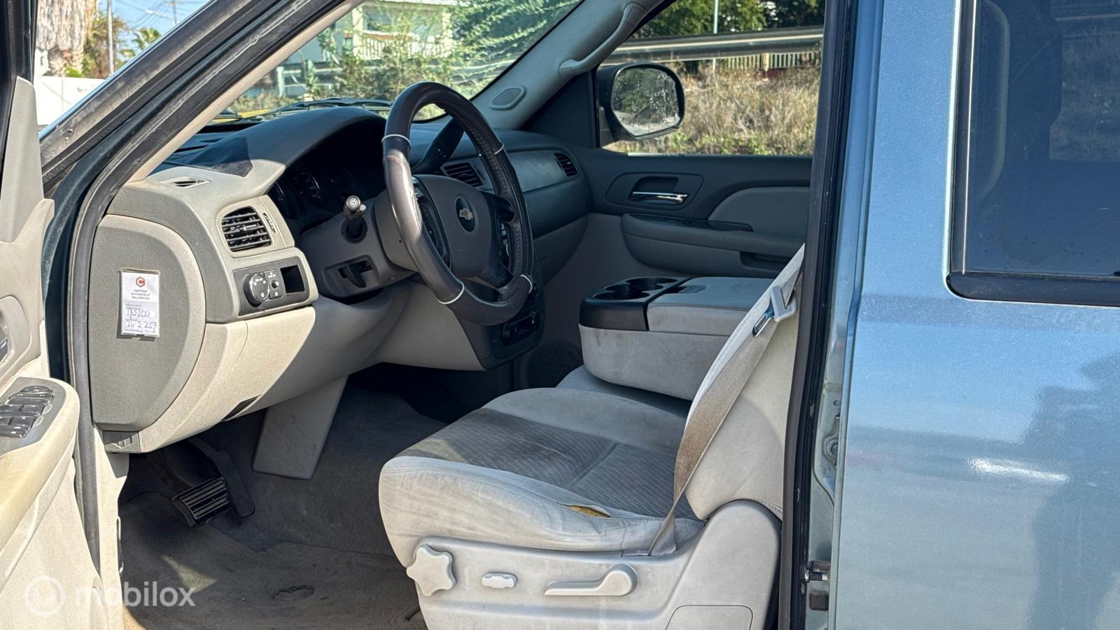 Chevrolet Tahoe LS photo 11