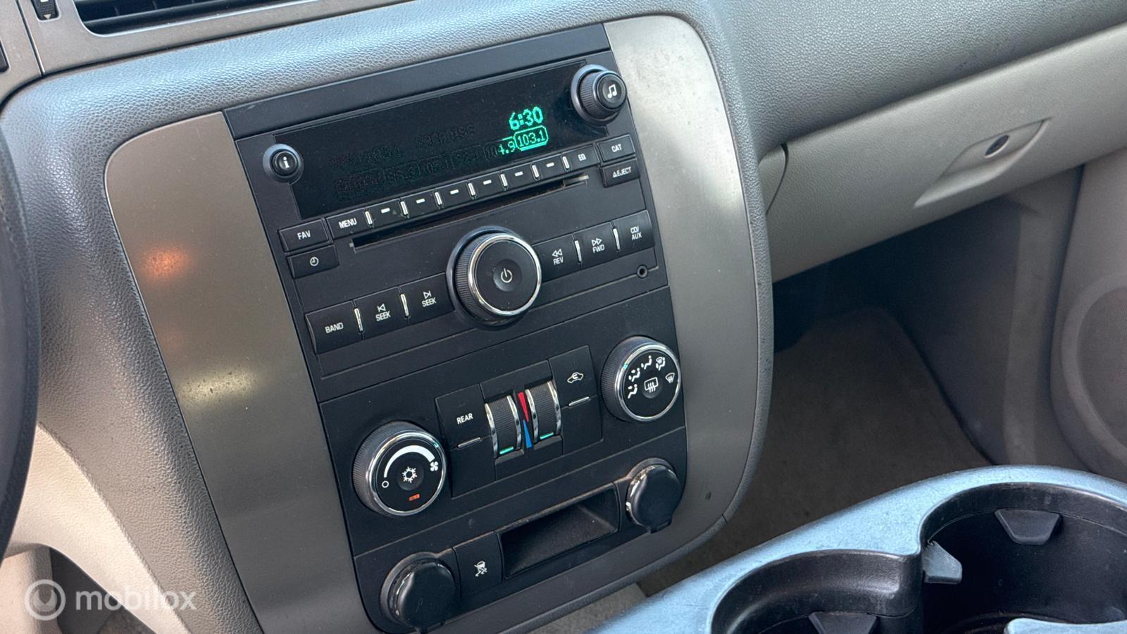 Chevrolet Tahoe LS photo 15