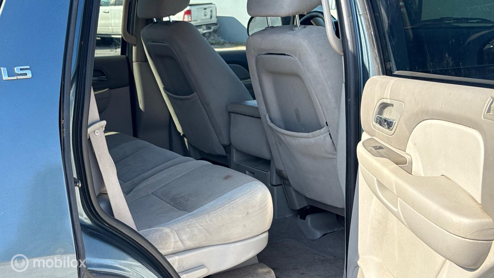 Chevrolet Tahoe LS photo 20