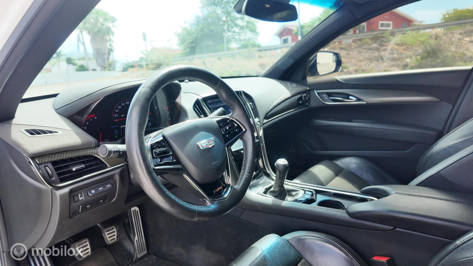 Cadillac ATS V photo 13