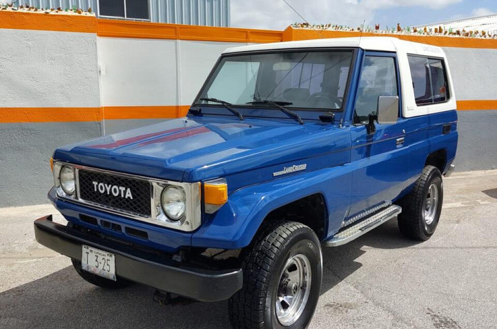 Toyota Land Cruiser LandCruiser FJ73 3.6L Hardtop