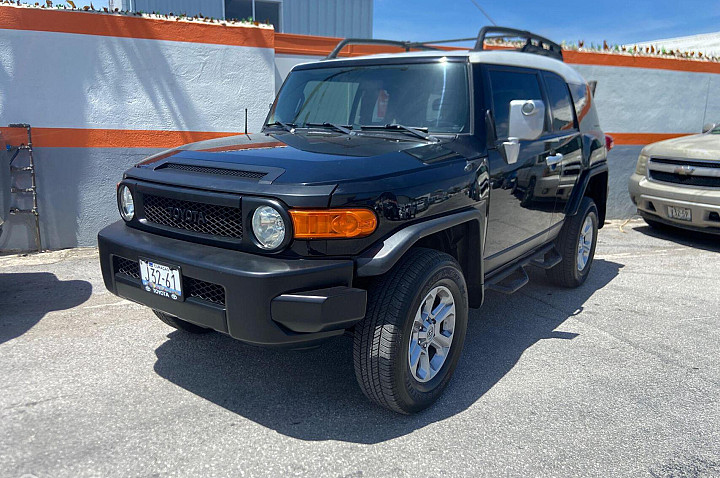 Toyota FJ Cruiser V6