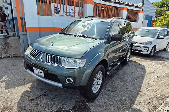 Mitsubishi Montero Monterosport 4x4