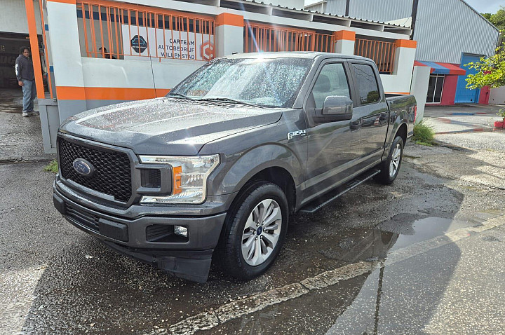 Ford F 150 STX V8