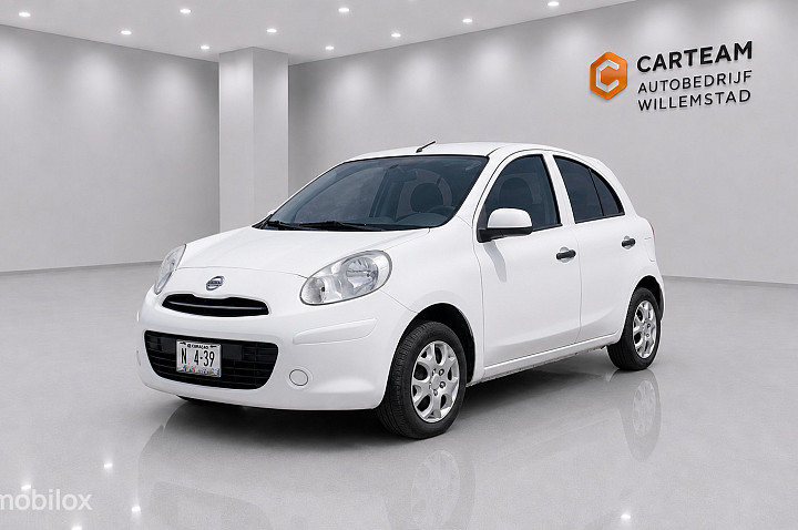 Nissan March -