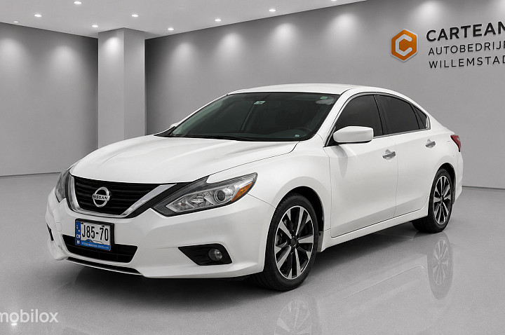 Nissan Altima -