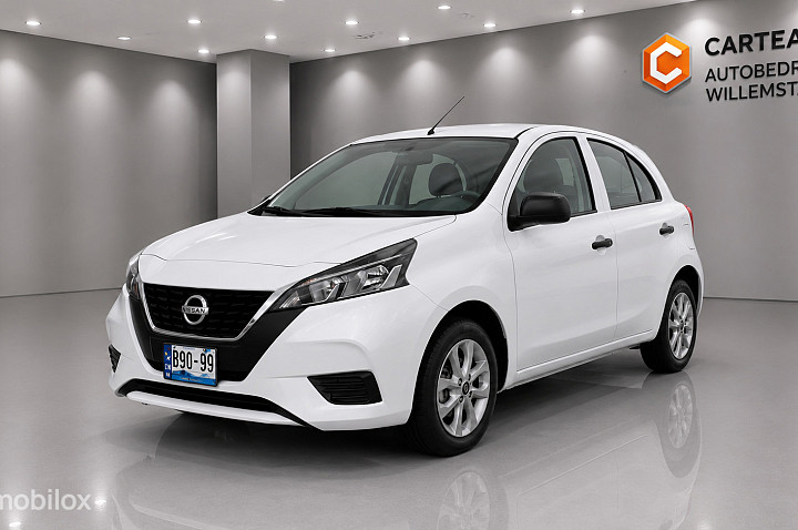 Nissan March -